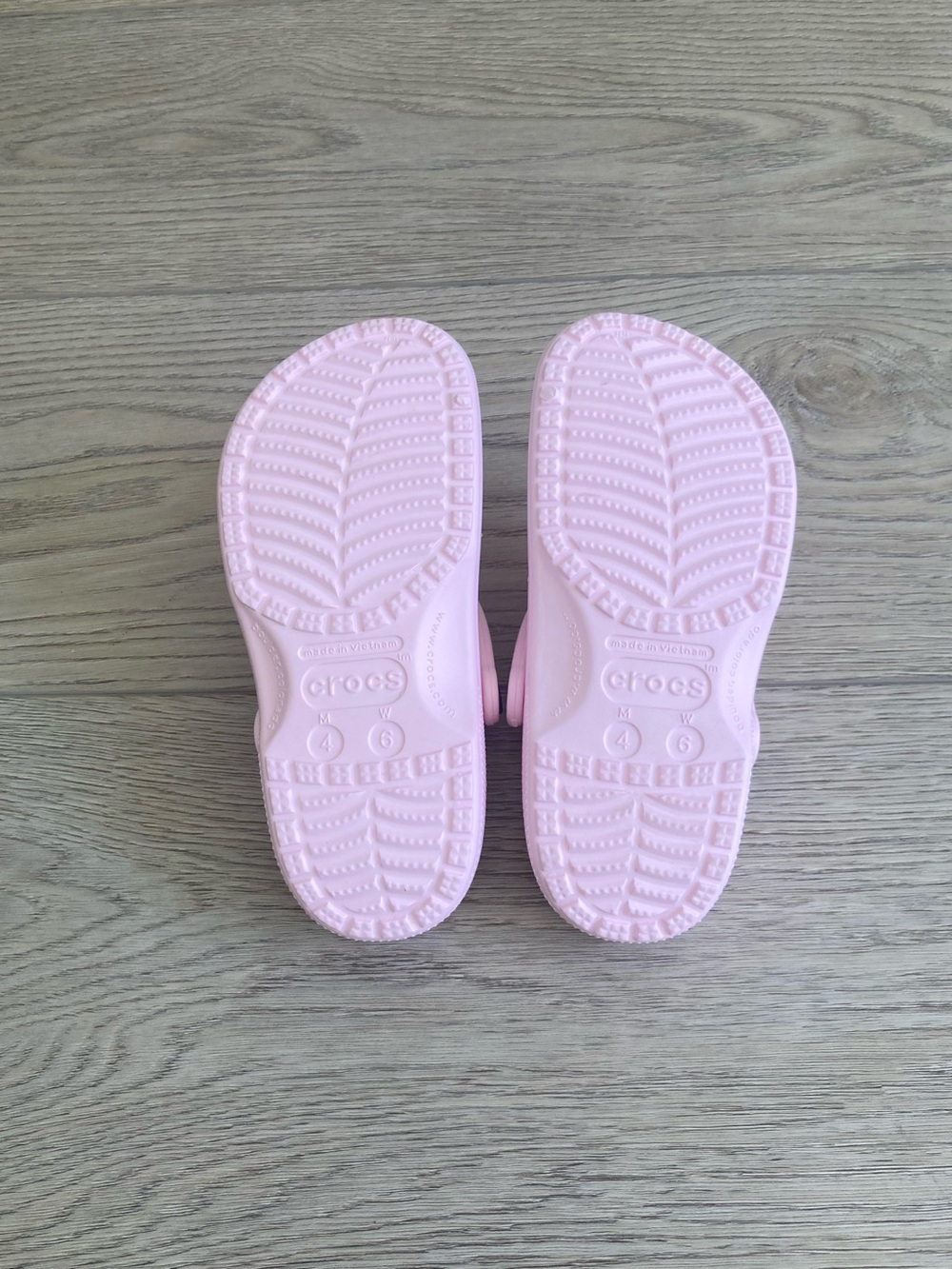 CROCS Classic Clog in Soft Pink - Picture 4 of 6
